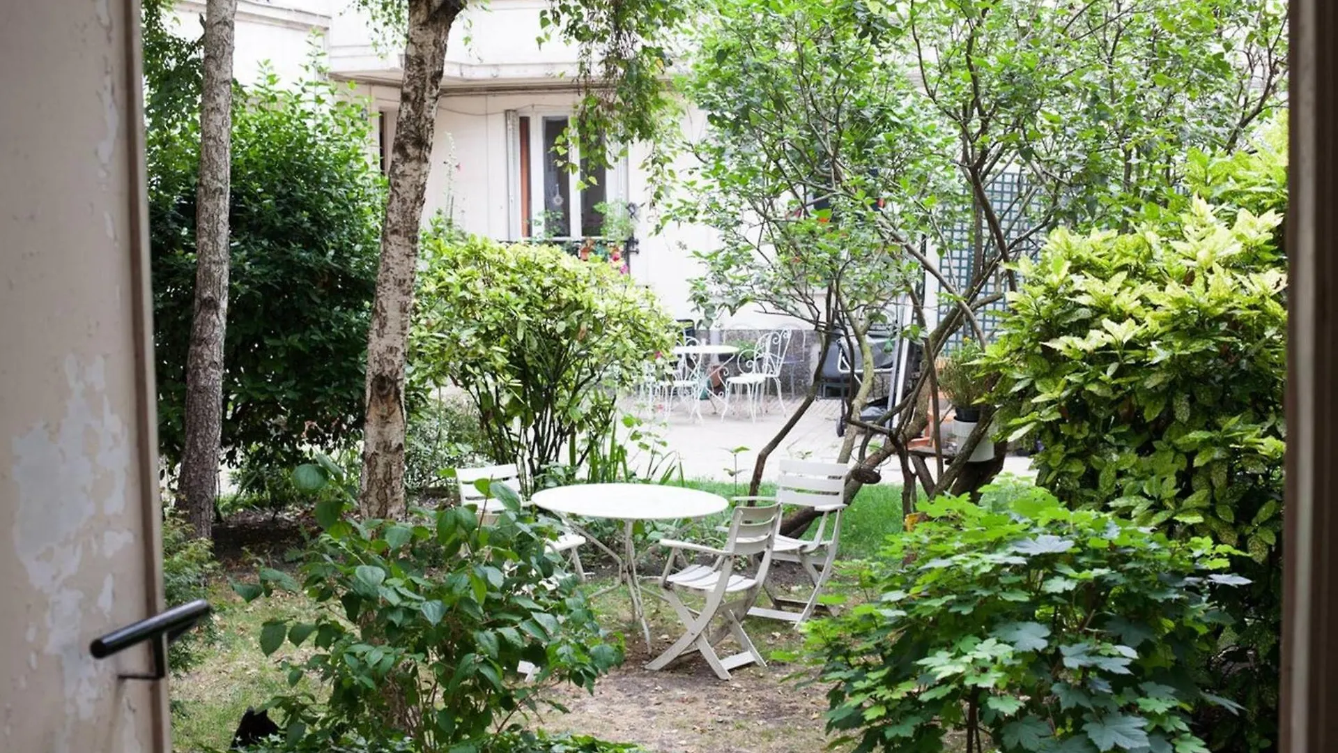 So Cute 55M2 And Quiet With A Courtyard Garden Apartment Paris